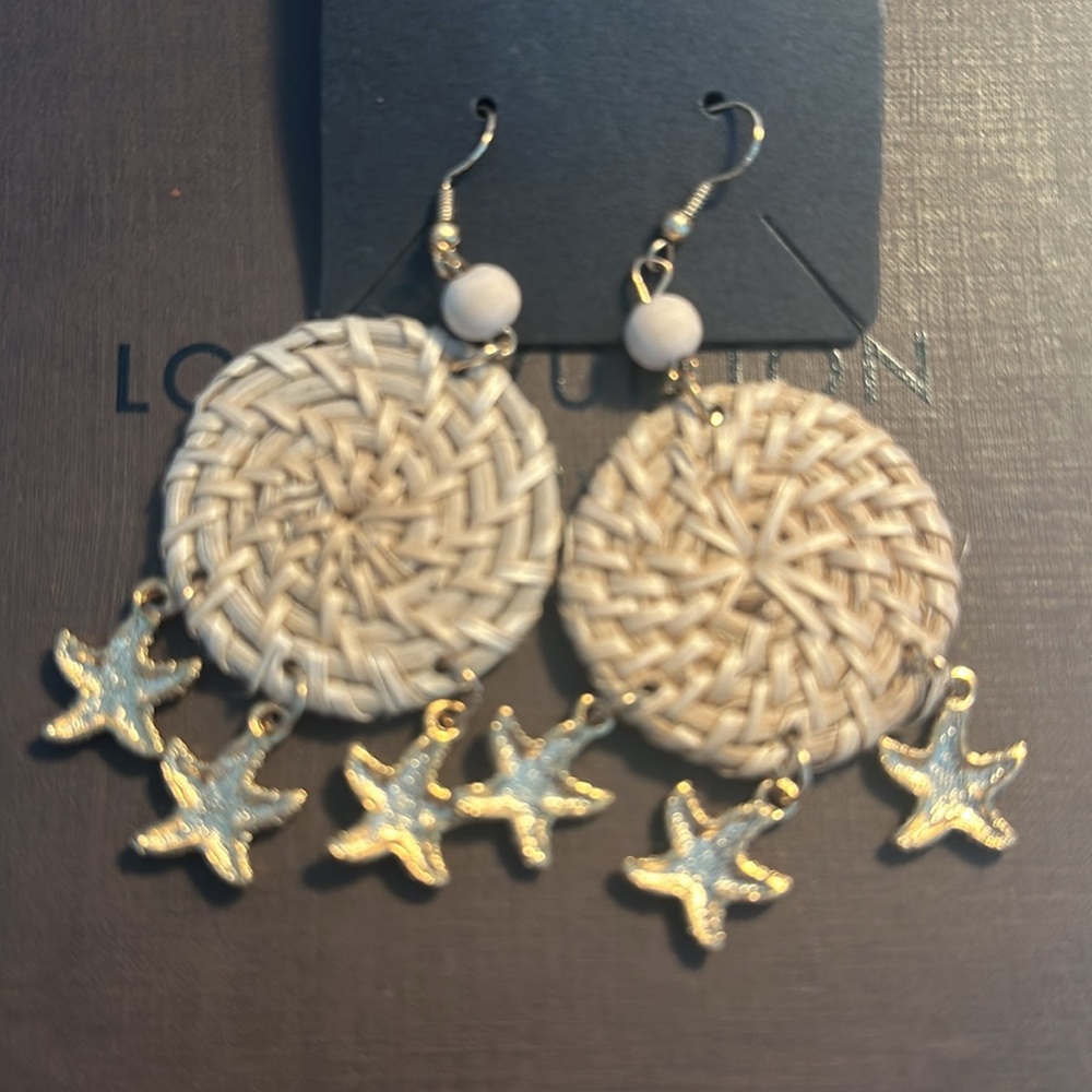 Starfish Earrings NWOT - Picture 2 of 2